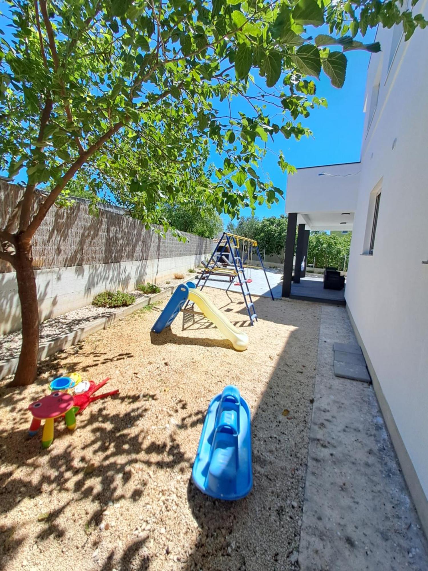 Holiday House Meri Pakostane Luaran gambar